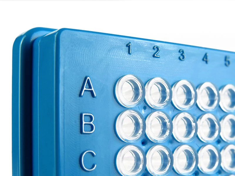 4ti-0384/B | FrameStar 384 Well Skirted PCR Plate | Corner Detail