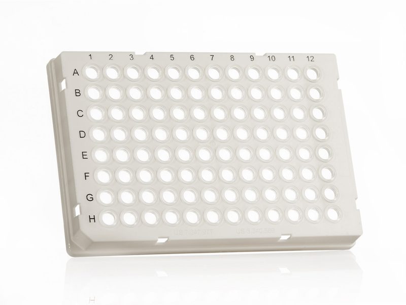 4ti-0960/W | FrameStar 96 Well Skirted PCR Plate | Front